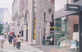 「Found MUJI」と「Dr.Martens」